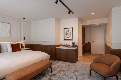 Pavilion Luxury room