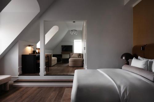 Executive Junior Suite 