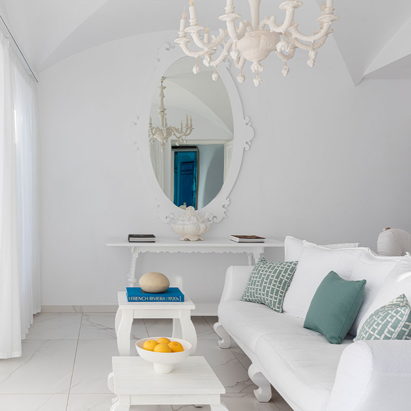 Executive Suite with Cave Pool 