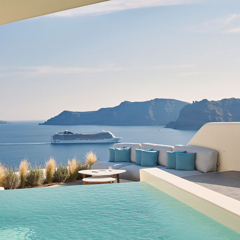 Royal Pool Suite