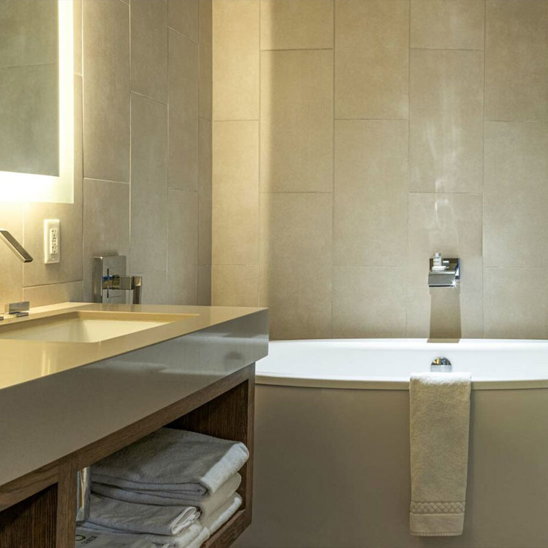 Vineyard King Suite
