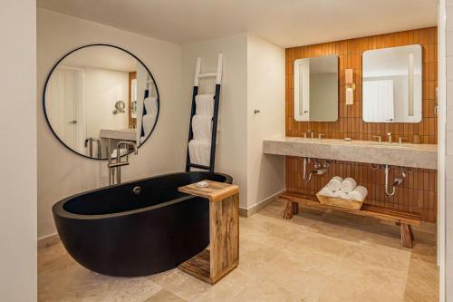 One-Bedroom King Suite with Sofa Bed and Ocean View