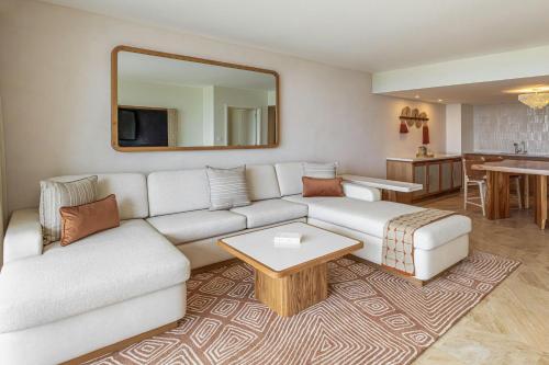 Two-Bedroom Suite with Oceanfront