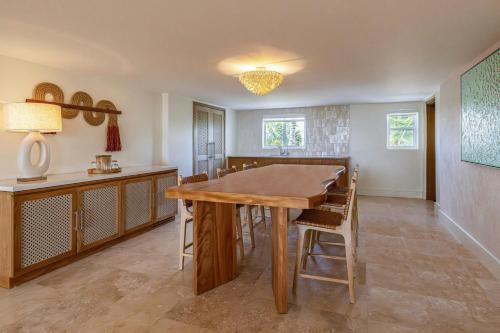 Two-Bedroom Suite with Oceanfront