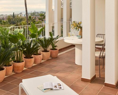 Duplex Studio Suite with Balcony and Sea View
