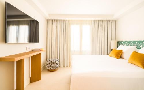 Duplex Studio Suite with Balcony