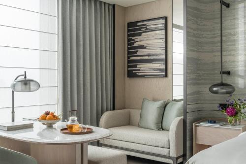Deluxe King Room with Grand Canal View