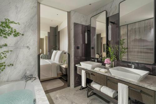Premier King Room with Grand Canal View