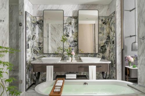 Hangzhou Suite