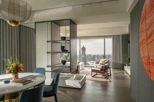 Panoramic Executive Suite
