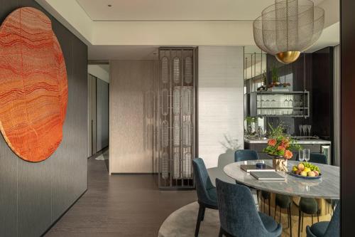 Panoramic Executive Suite