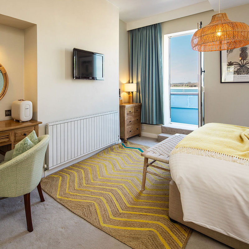 Deluxe Harbour Double with Balcony