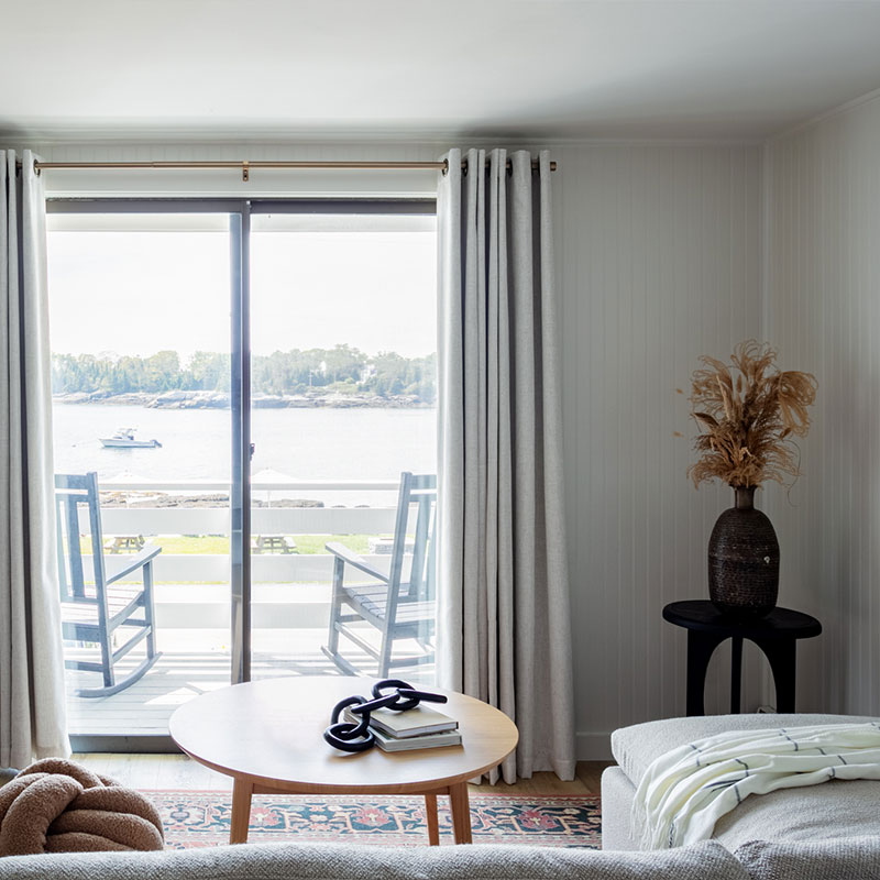 Oceanfront Deluxe King w/ Porch