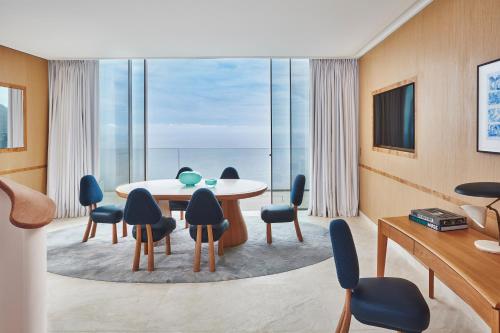 The Azur Suite