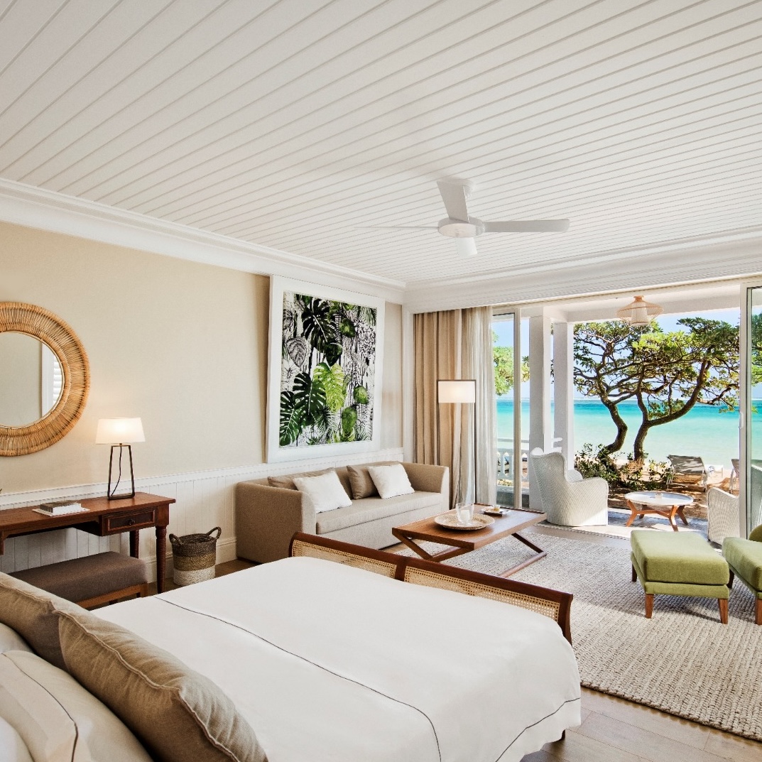 Deluxe Beachfront Suite - Adult only