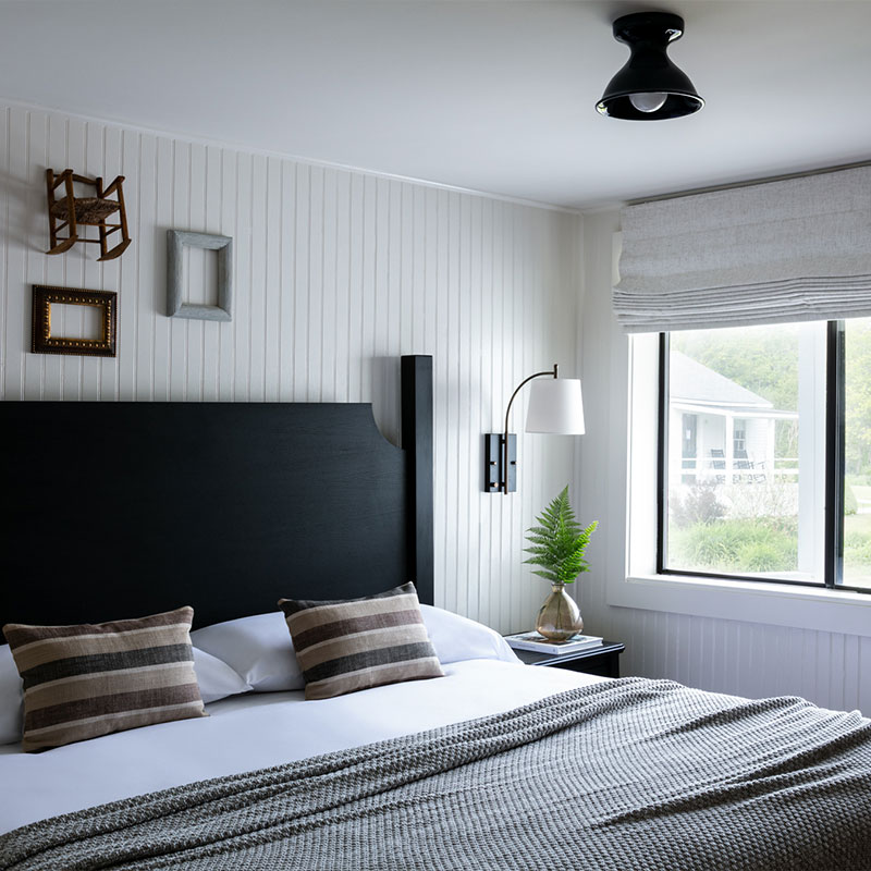 Shore Oceanfront Deluxe Suite