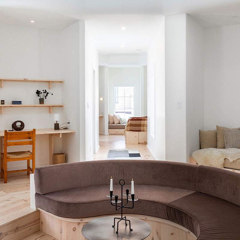 Round Suite