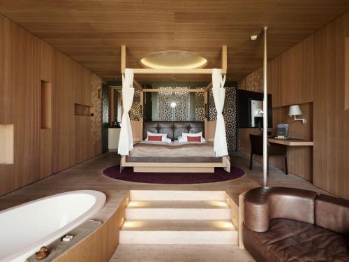 Suite with Garden View