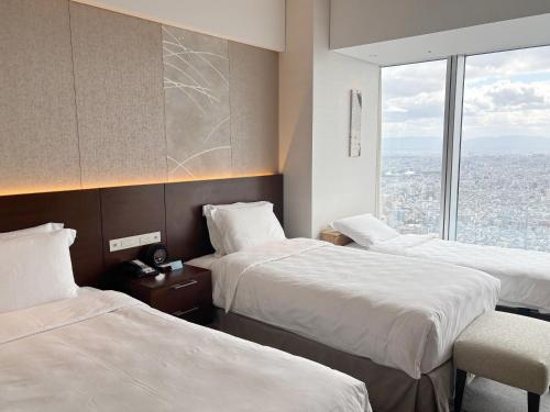 Connecting Room for 6 adults - Non-Smoking (Double with Extra bed and Twin with Extra bed)