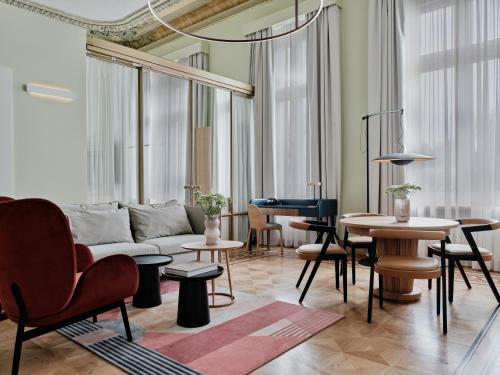 Deluxe Apartment
