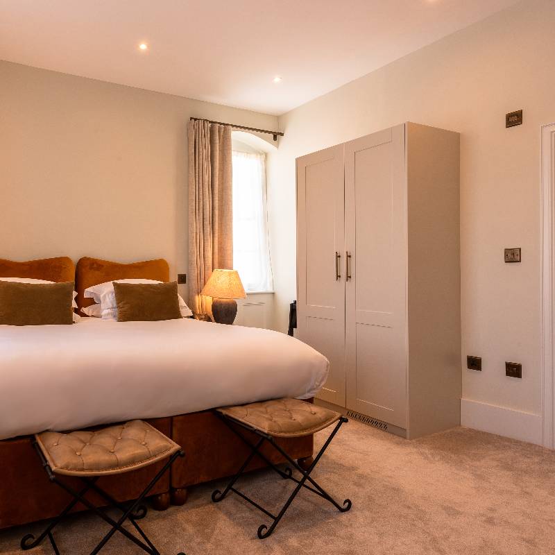 Feature Room 