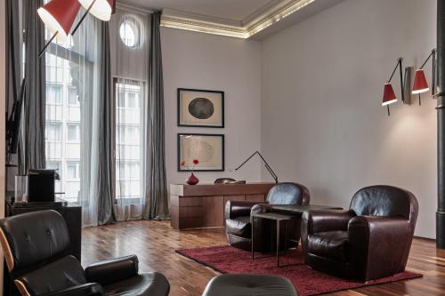 Deluxe Suite (2 Adults)