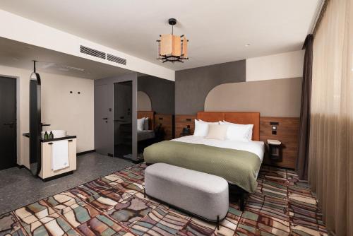 Superior Queen Room