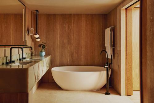 Two-Bedroom Corner Suite