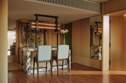 The Emory Park Suite