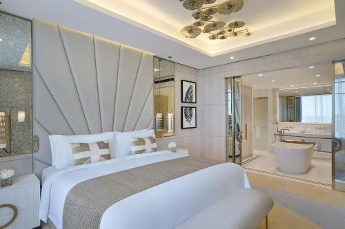 Astor Suite with Sea View, KYMA beach access, Signature St. Regis Butler Service