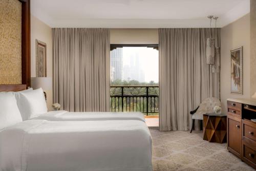 Palace Superior Twin Room - includes Waterpark Access