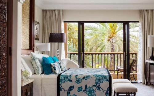 Palace Superior Twin Room - includes Waterpark Access