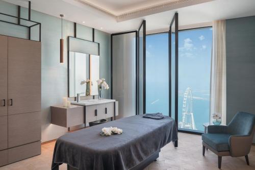 Deluxe Sea View Room