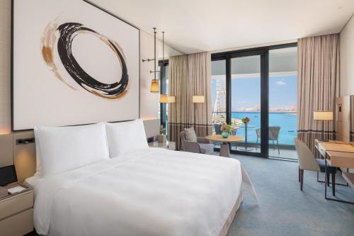 Deluxe Sea View Room with Balcony & World's Highest Infinity Pool Access