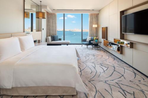 Three Bedroom Presidential Suite & Cabana & World's Highest Infinity Pool Access