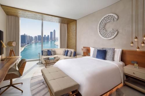 Deluxe King Room with Canal View  including Signature St. Regis Butler Service