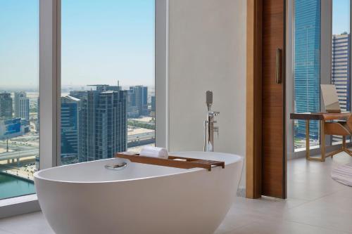 St Regis King Suite with Canal View  including Signature St. Regis Butler Service