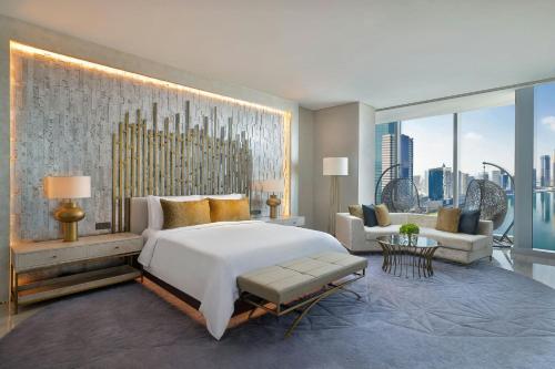 Signature King Suite with Canal View including Signature St. Regis Butler Service