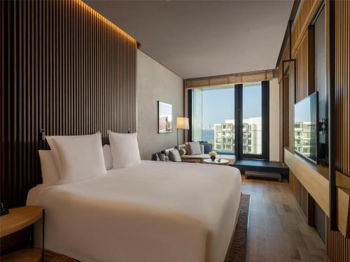 Bliss Resort View Guestroom with Private Balcony