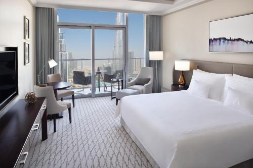 Deluxe Burj Khalifa and Fountain View Room