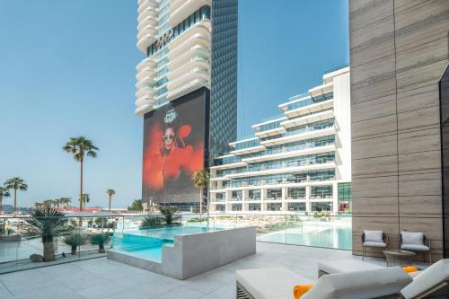 2 Bedroom Poolside Suite with Pool