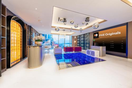 Encore Suite