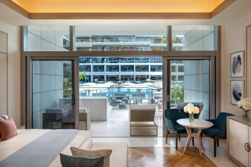 1 Bedroom Poolside Room with Pool