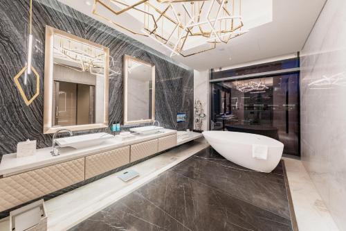 Encore Suite, Including New Year Gala Dinner & Party