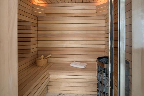 Suite with Sauna