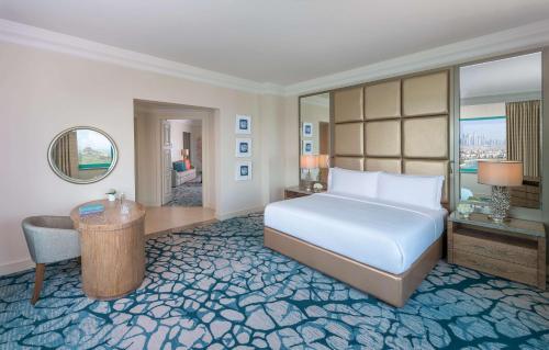 Skyline Suite - includes Club access