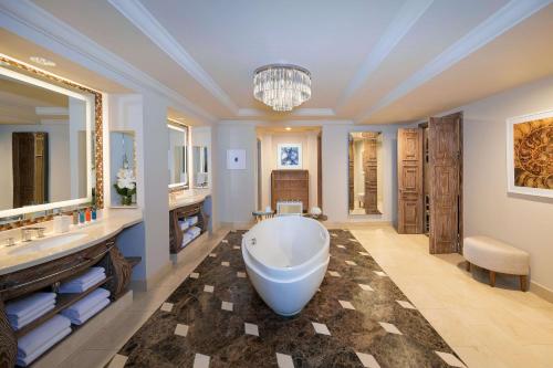 Regal Suite