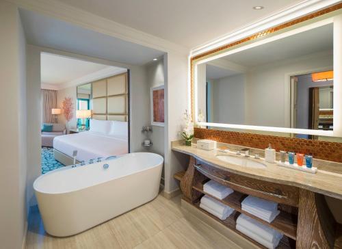 Palm King Room UAE Resident