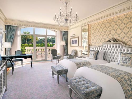 Premier Garden Walk Room