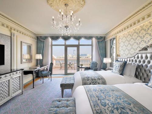 Premier Palm View Room With balcony